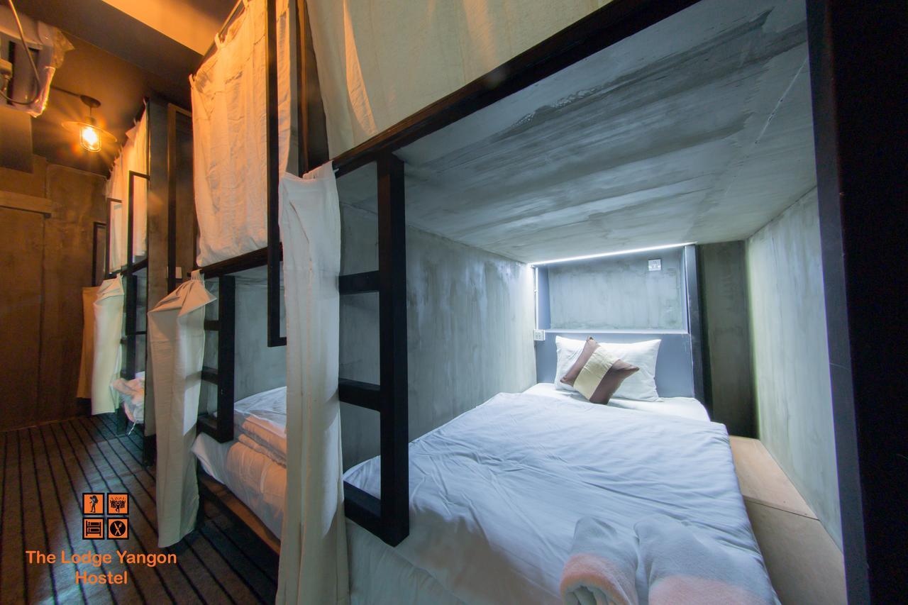 The Lodge Yangon Hostel Buitenkant foto