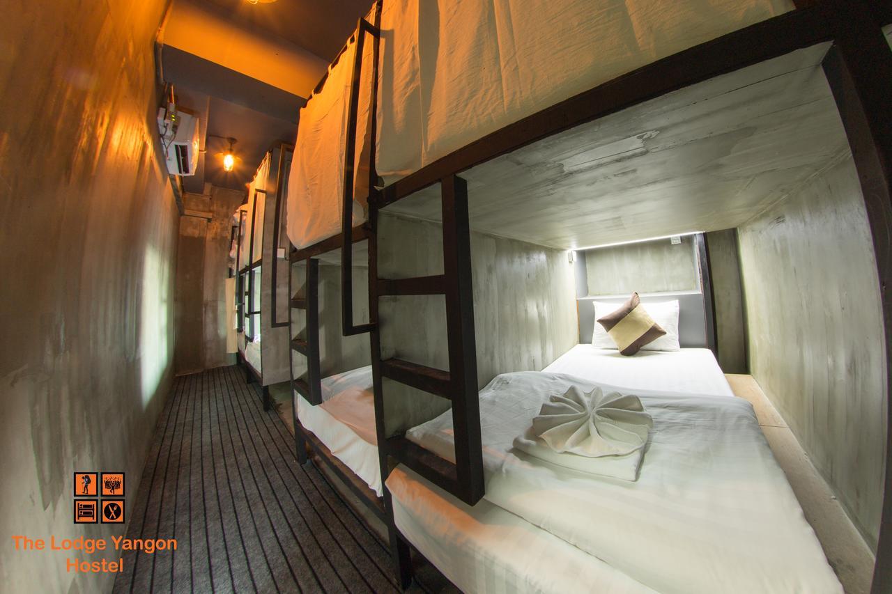 The Lodge Yangon Hostel Buitenkant foto