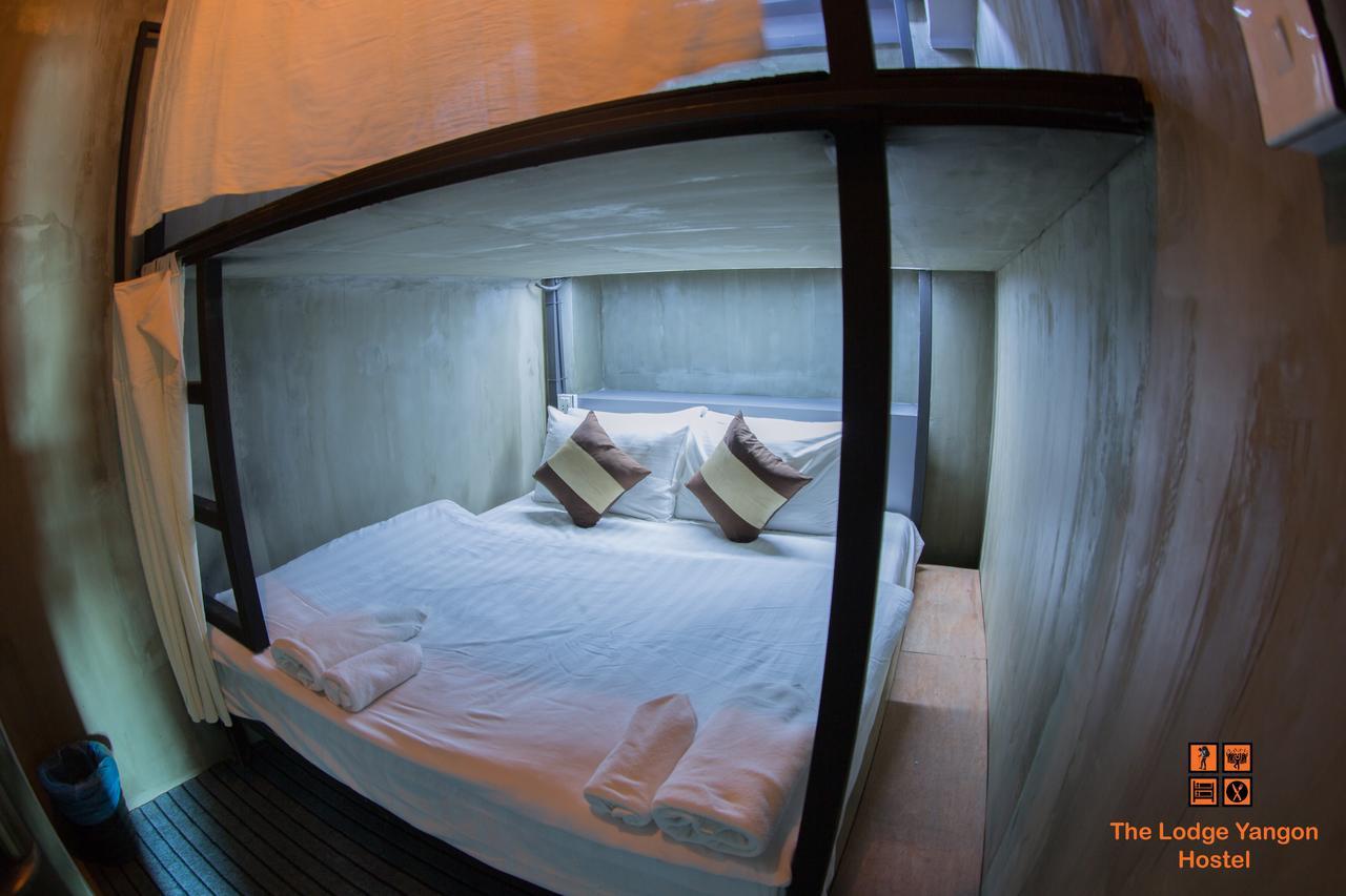 The Lodge Yangon Hostel Buitenkant foto