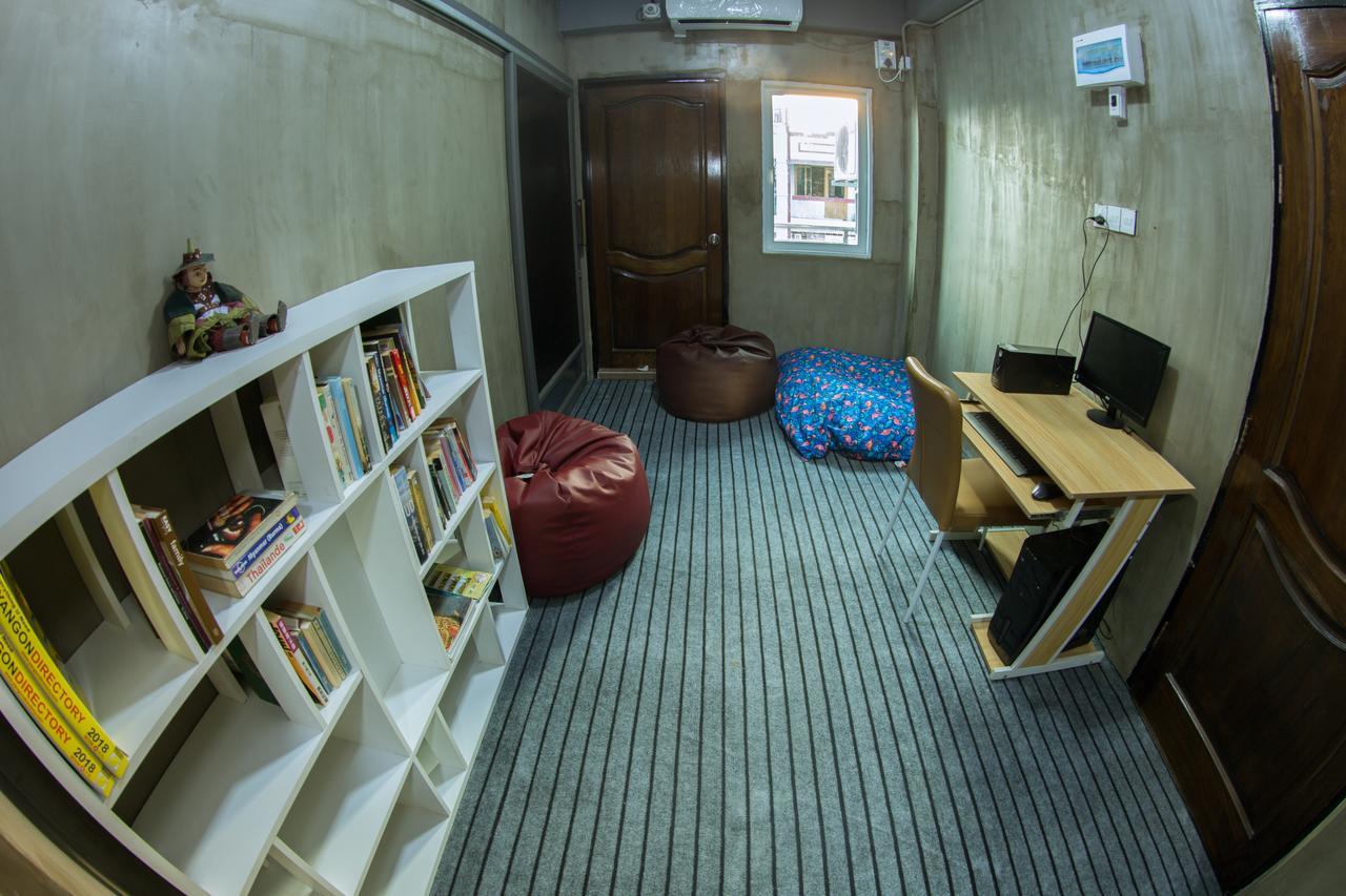 The Lodge Yangon Hostel Buitenkant foto