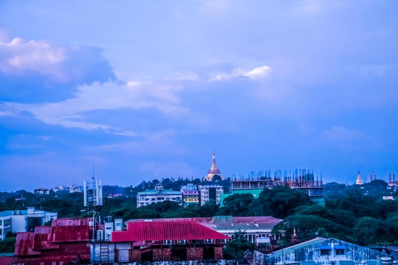 The Lodge Yangon Hostel Buitenkant foto
