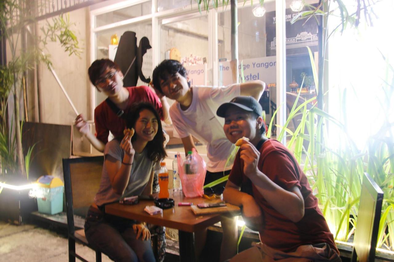 The Lodge Yangon Hostel Buitenkant foto