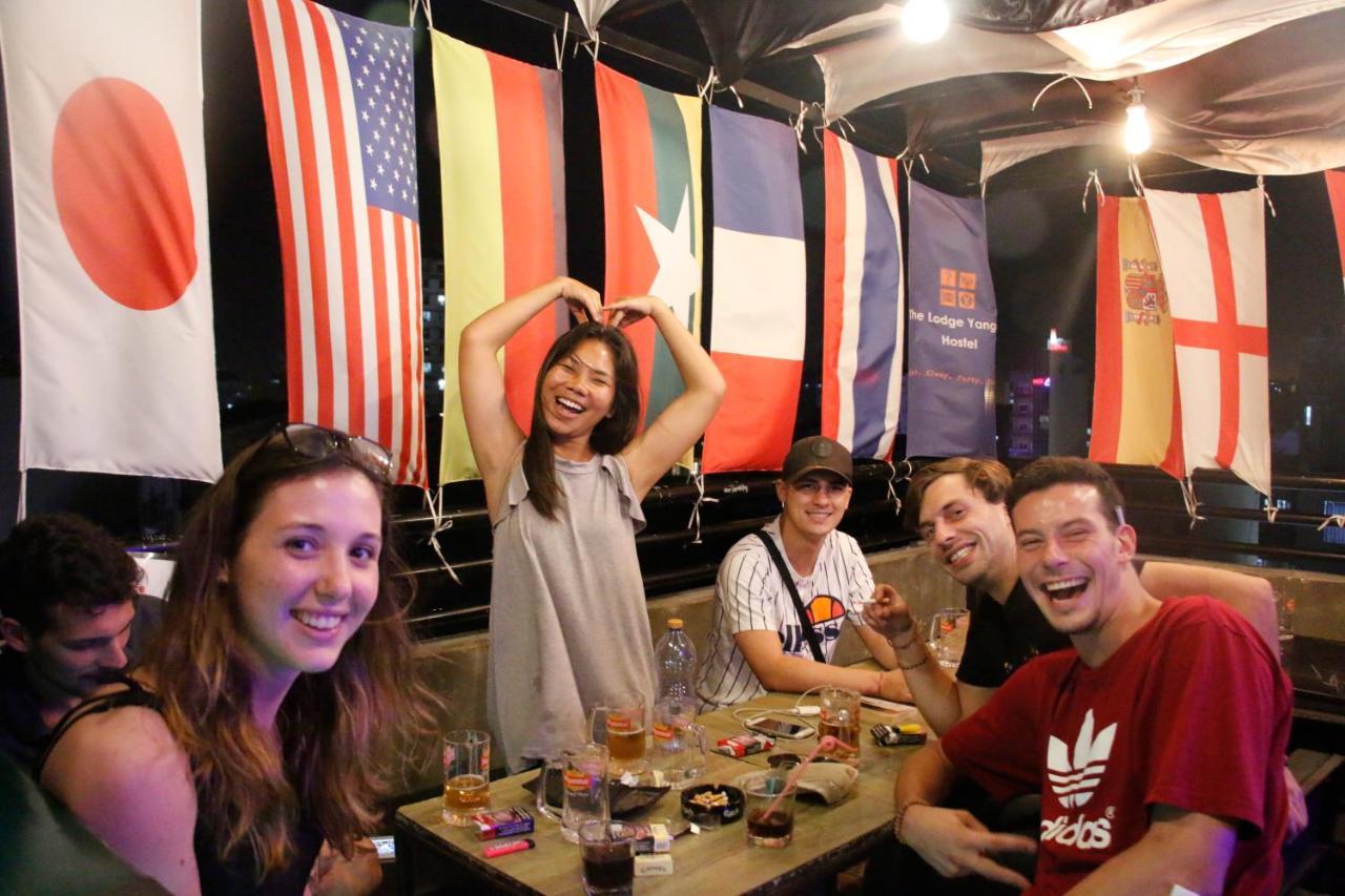 The Lodge Yangon Hostel Buitenkant foto