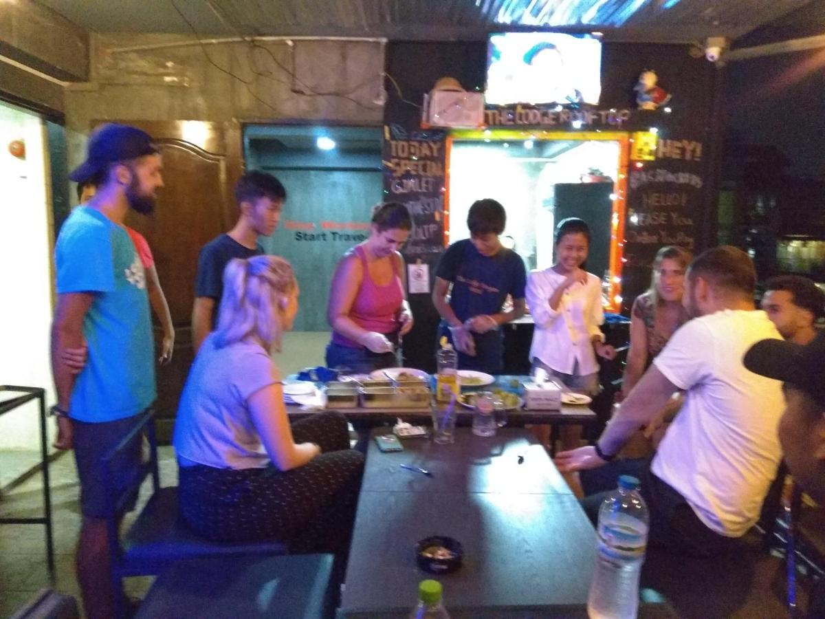 The Lodge Yangon Hostel Buitenkant foto